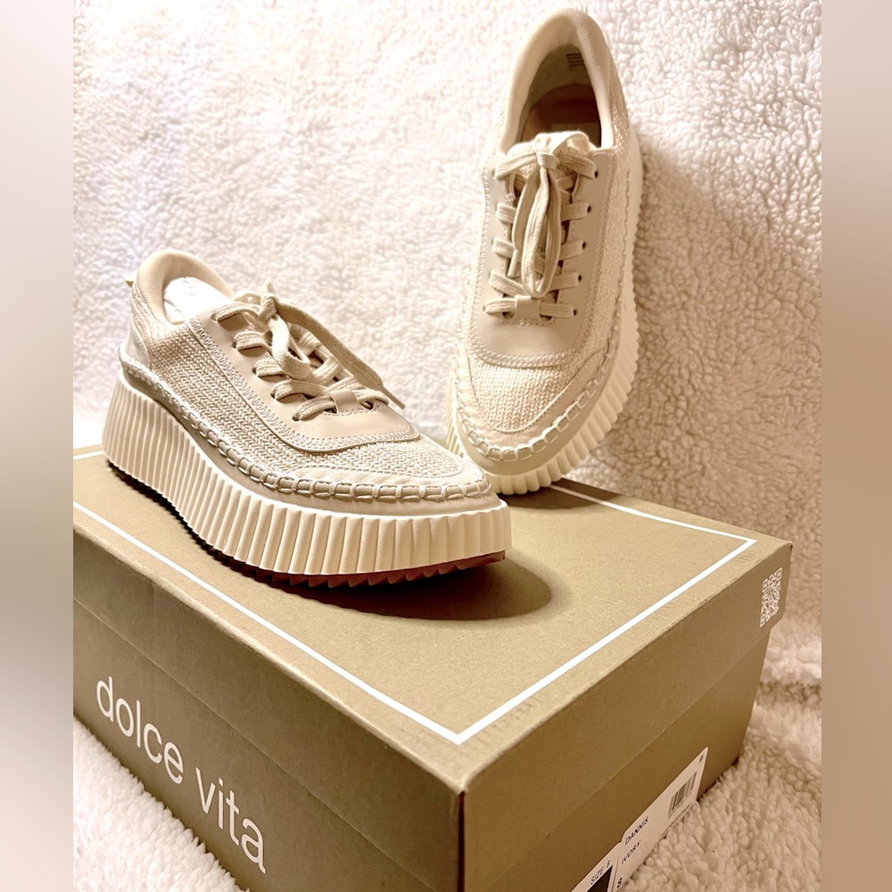 Brand new in box! Dolce Vita size 8